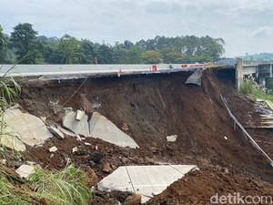 Petaka Longsor di Tol Bocimi