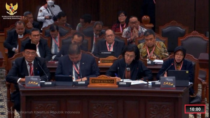 Mensos Risma di sidang MK (Tangkapan layar YouTube MK).