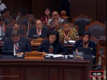 Hakim MK Tanya soal Anggaran BLT El Nino, Risma Ngaku Tak Berani Usul