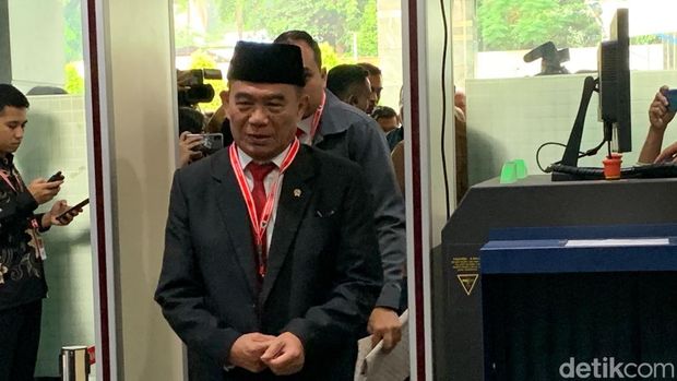 Menteri Koordinator Bidang Pembangunan Manusia dan Kebudayaan Muhadjir Effendy di MK