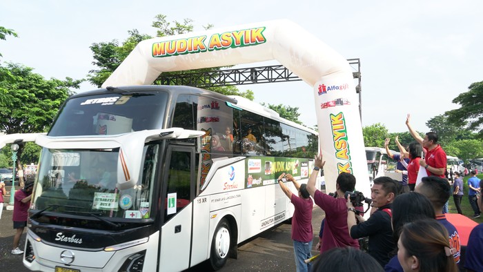Mudik Gratis Alfamart Berangkatkan 2.000 Pemudik ke 8 Kota