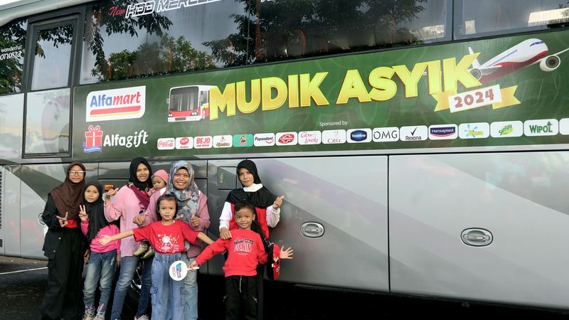 Mudik Gratis Alfamart Berangkatkan 2.000 Pemudik ke 8 Kota