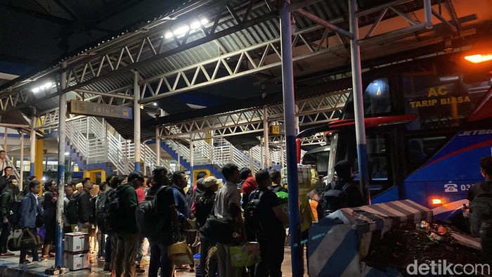 mudik terminal purabaya