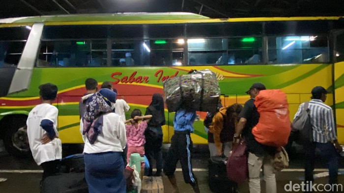 mudik terminal purabaya