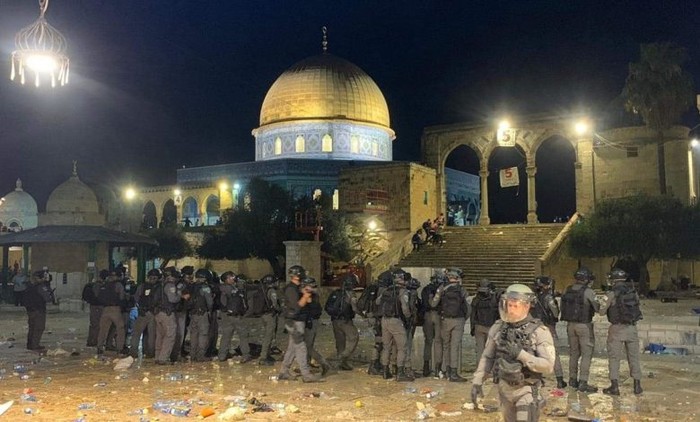 Pasukan pendudukan Israel di kompleks Masjid Al Aqsa