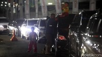 General Manager PT ASDP Indonesia Ferry Cabang Merak, Suharto, Jumat (5/4/2024) mengatakan, kendaraan pemudik bakal memenuhi dermaga baik reguler maupun eksekutif. Kedua tipe dermaga itu bakal sama-sama mengalami lonjakan pada puncak arus mudik.