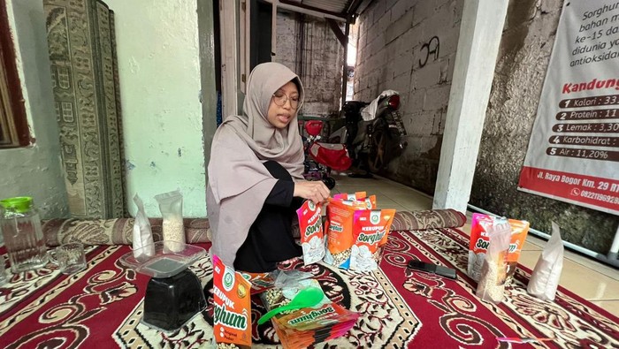 Pemilik Olahan Sehat Hawa Ilma Pagia Fauzia