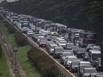 Pacitan-Cikarang 20 Jam Saat Arus Balik Lebaran, Pemudik Ungkap Unek-uneknya