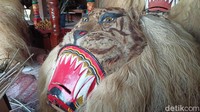 Salah satu koleksi Barongan yang di miliki oleh Ginajar Heru Cahyo.