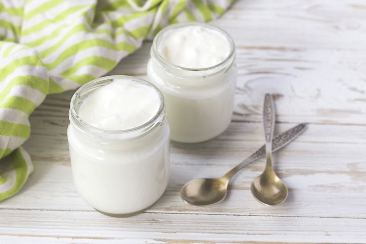 5 Perbedaan Yoghurt dan Greek Yoghurt, Mana Lebih Sehat?