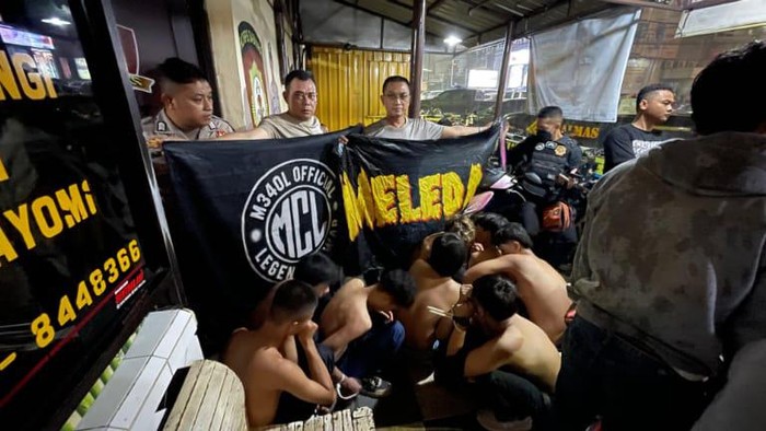Polrestabes Semarang mengamankan kelompok pemuda yang menamakan dirinya gangster, Jumat (5/4/2024).