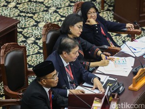 Perjalanan Sengketa Pilpres MK: Gugatan 01-03 hingga 4 Menteri Beri Keterangan