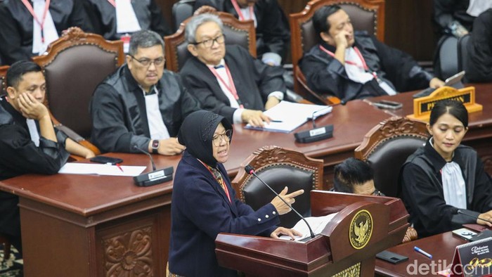 Suasana persidangan sengketa hasil Pemilu di Mahkamah Konstitusi, Jakarta, Jumat (5/4/2024).