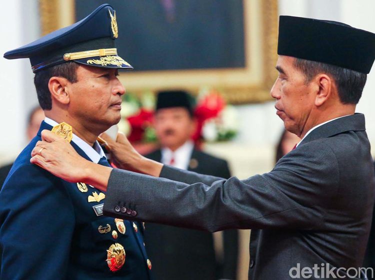 Potret Jokowi Lantik Marsdya Tonny Harjono Jadi KSAU