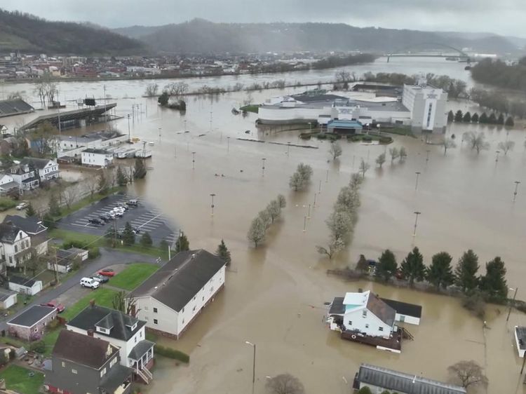 Potret Udara Banjir Terjang Virginia AS