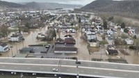 Cuaca buruk mendatangkan malapetaka di banyak kota di wilayah Barat Tengah Amerika Serikat, dengan serangkaian tornado yang menimbulkan kerusakan pada infrastruktur, pemukiman, dan kawasan komunal.  