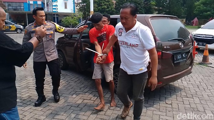 Pria Lampung pencuri motor di Sidoarjo.