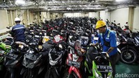 Untuk tiket gratis penumpang dan sepeda motor yang mudik melalui Tanjung Priok-Tanjung Mas diberikan untuk 9.800 penumpang dan 4.800 sepeda motor untuk empat kali jalan.   