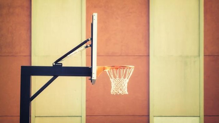 Tinggi Ring Basket.