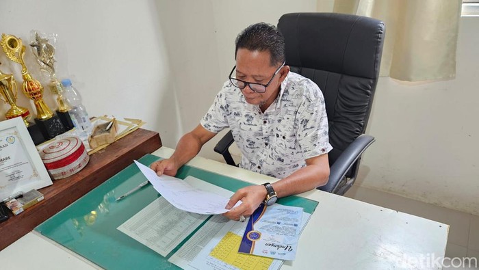 Sekretaris Kecamatan Mare, Sainal Abidin.