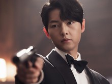 Ketika Song Joong Ki Jadi Pengacara Perceraian di Queen of Tears