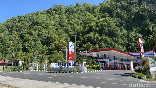SPBU Soge di Pacitan dengan view terbaik.