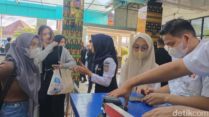 Suasana di Stasiun Kertapati Palembang.