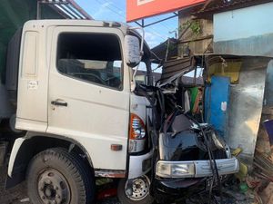 Tabrakan Beruntun di Turunan Kertek Wonosobo, 3 Orang Dilarikan ke RS