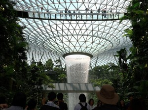 Bandara Changi Jadi Spot Cinlok Terbaik di Dunia