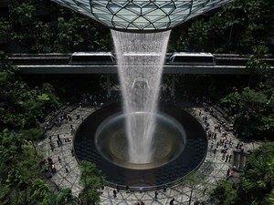 Turis Kritik Karpet Bandara Changi, Dibilang Bikin Susah Tarik Koper
