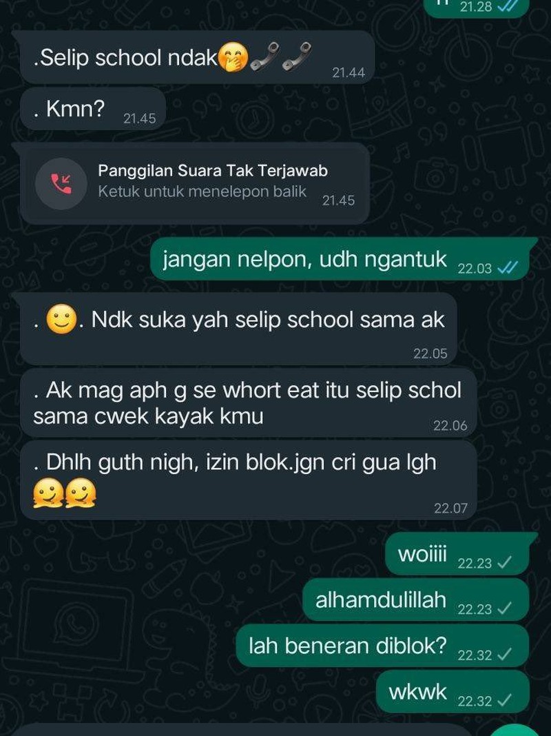 Netizen @kekocakandunia membagikan berbagai teks berisi tulisan typo yang kocak abis. Sampai capek ngakaknya.