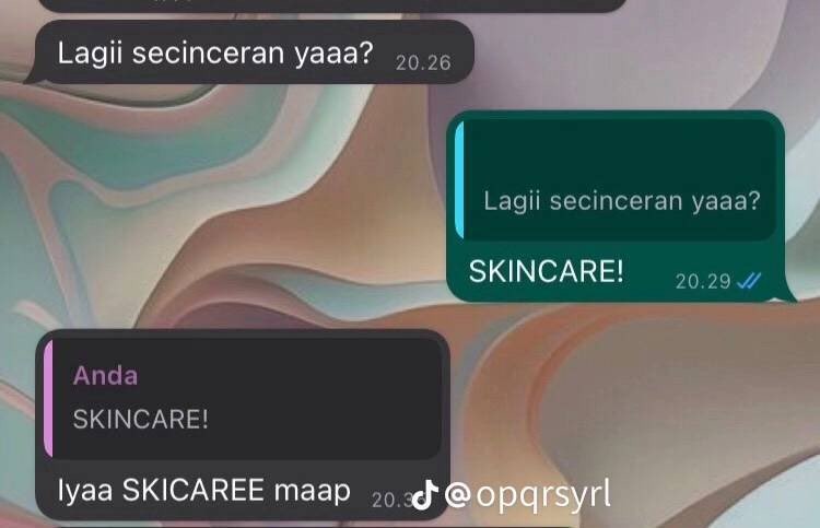 Netizen @kekocakandunia membagikan berbagai teks berisi tulisan typo yang kocak abis. Sampai capek ngakaknya.