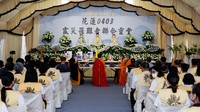 Gempa tersebut terjadi sehari sebelum Taiwan memulai liburan panjang akhir pekan untuk festival pembersihan makam tradisional, menyebabkan ratusan orang terdampar di taman nasional ketika batu-batu besar berjatuhan dari pegunungan, memutus jalan.