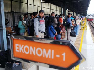 Penumpang Kereta Api Diprediksi Tembus 3,94 Juta Pada Periode Nataru