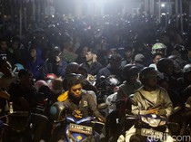 Antrean Ribuan Pemudik Motor di Pelabuhan Ciwandan