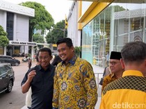 Hadiri Pengarahan Bacalon Kepala Daerah di DPP Golkar, Bobby Berbatik Kuning
