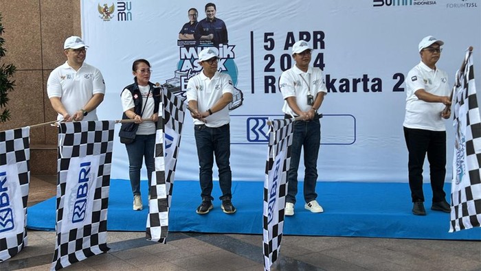 BRI Life Berangkatkan 3.500 Pemudik BRI Life melepas keberangkatan 3.500 pemudik dalam program