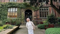 Soal keputusannya ini, wanita yang tengah berkuliah di Newcastle University Inggris ini mengatakan telah berdiskusi panjang. Foto: Instagram @camilliazr