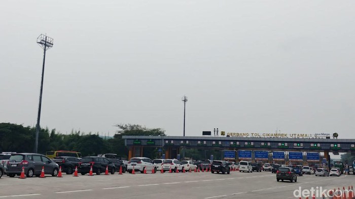 Gerbang Tol Cikampek Utama