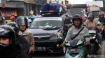 Potret Pemudik Bermotor Mudik ke Arah Timur Bandung