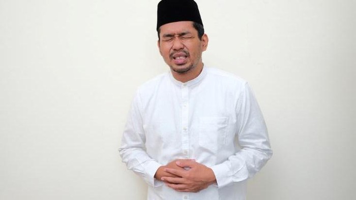 Manfaat Air Mineral untuk Atasi Asam Lambung Naik Saat Mudik