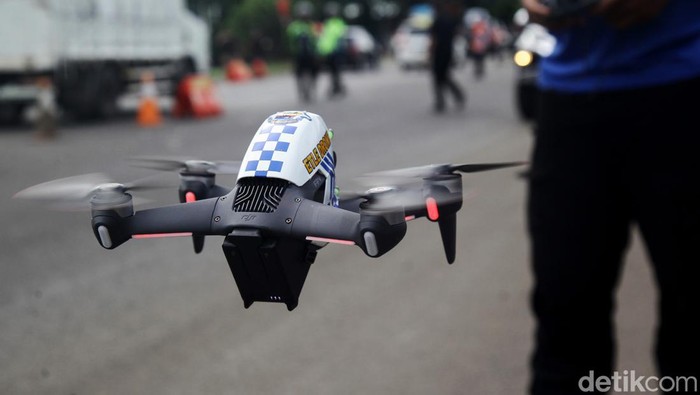 Ini Drone yang Pantau Kemacetan di Tol Merak