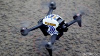 Drone ini untuk mempermudah pemantauan arus lalu lintas di Tol Merak.