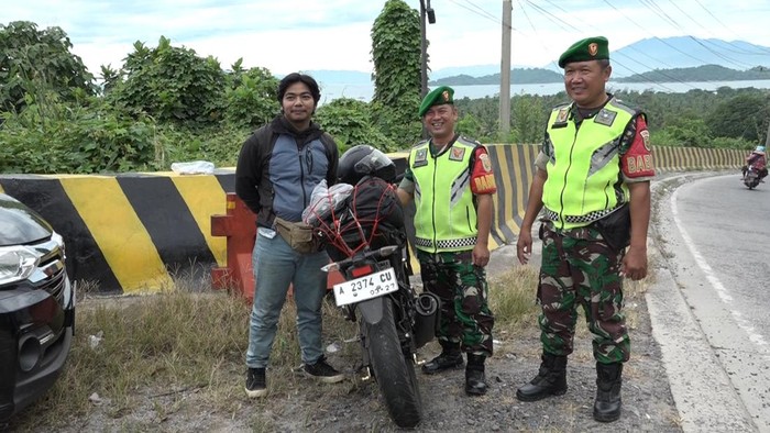 Ismail pemudik yang menggunakan motor dari Yogyakarta ke Lampung.