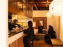 Cocok Buat Introvert! Ngopi Kafe ini Suasananya Sunyi dan Hening