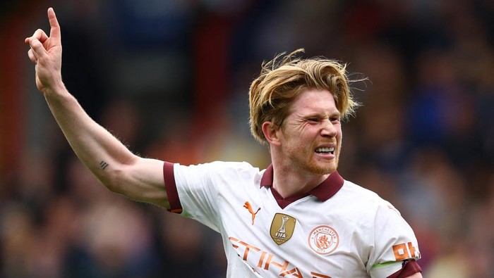 Soccer Football - Premier League - Crystal Palace v Manchester City - Selhurst Park, London, Britain - April 6, 2024 Manchester Citys Kevin De Bruyne reacts Action Images via Reuters/Matthew Childs NO USE WITH UNAUTHORIZED AUDIO, VIDEO, DATA, FIXTURE LISTS, CLUB/LEAGUE LOGOS OR LIVE SERVICES. ONLINE IN-MATCH USE LIMITED TO 45 IMAGES, NO VIDEO EMULATION. NO USE IN BETTING, GAMES OR SINGLE CLUB/LEAGUE/PLAYER PUBLICATIONS.