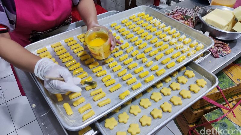 Kue kering di Surabaya banjir pesanan jelang Lebaran