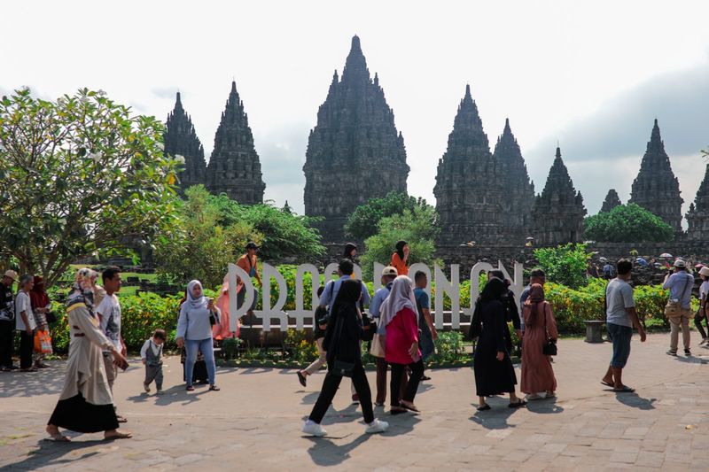 Liburan ke Candi Prambanan
