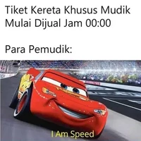 Buat yang mau mudik Lebaran naik transportasi umum pasti harus war tiket dulu kayak mau nonton konser. Yang nggak kebagiann sabar ya, mudik tahun depan aja deh. Foto: 1cak.com