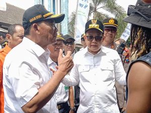 Menko PMK Minta Pemudik Telantar di Pelabuhan Jangkar Diangkut Kapal TNI AL